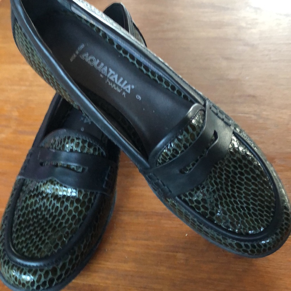 - AQUATALIA Women’s Loafers Made in Italy - Size 9